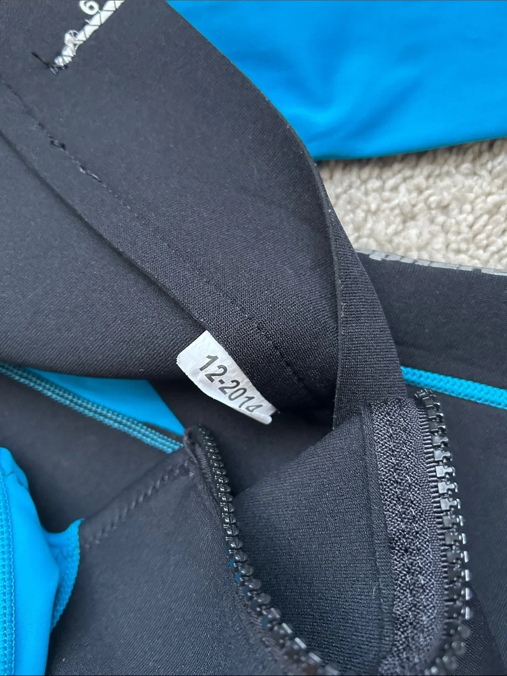 Stingray Kids Black and Bright Blue Long-Sleeve Swim Rashguard